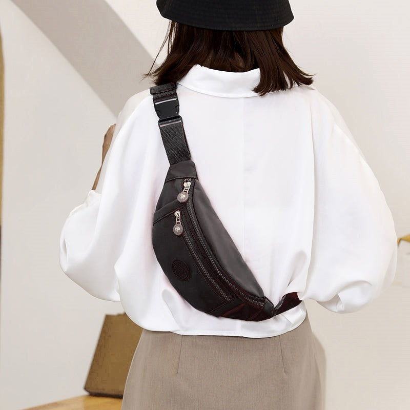 Black Chest Bag | Women's Fashion
