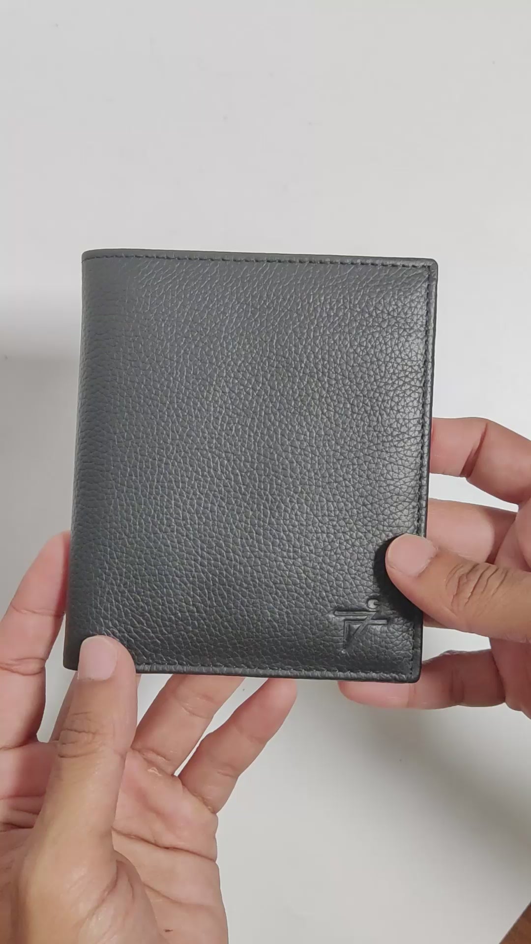 Men's Slim Bifold Wallet | RFID-Safe