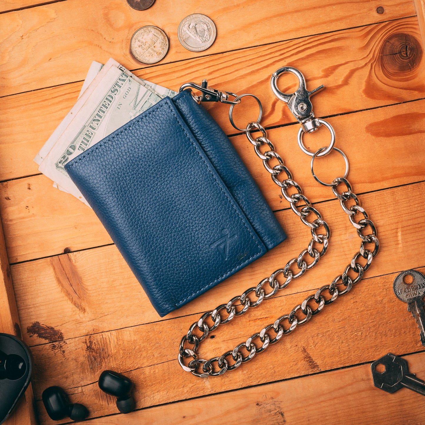 Trifold Chain Wallet for Men RFID Leather Snap Closer