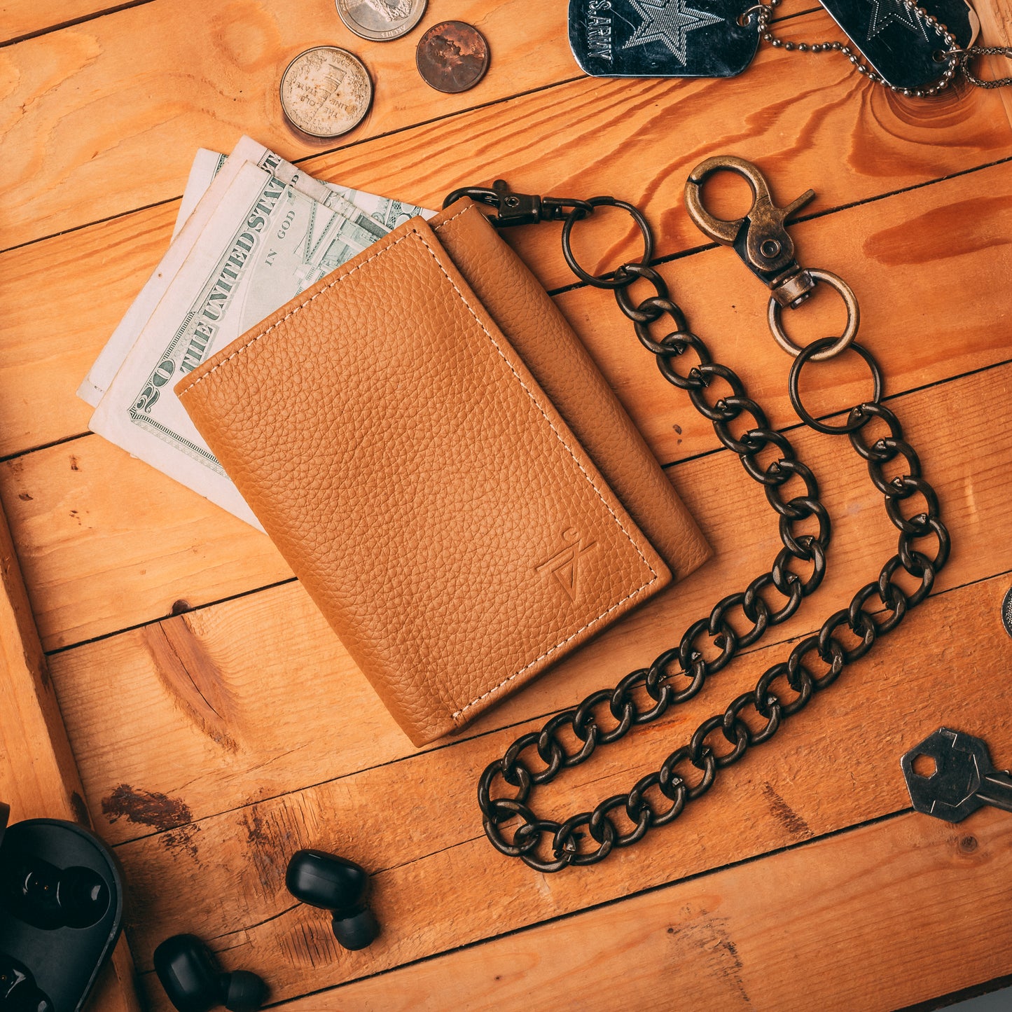 Trifold Chain Wallet for Men RFID Leather Snap Closer