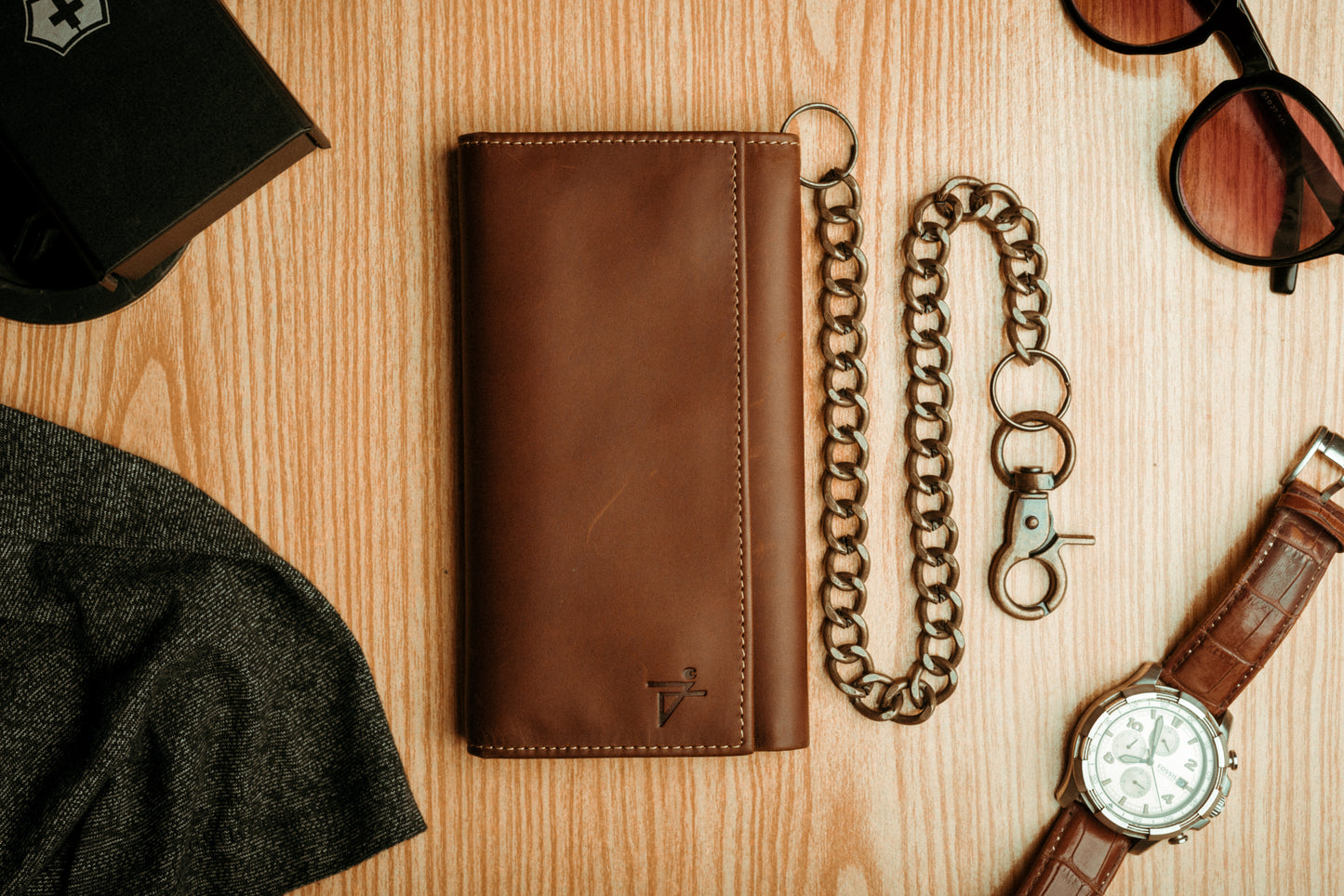 Long Tri-fold Chain Wallet with Snap RFID Safe