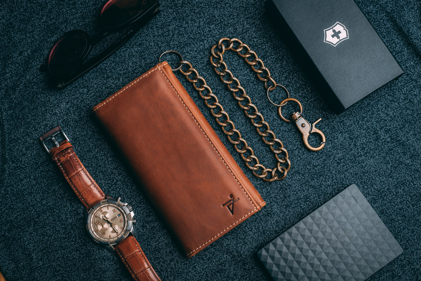 Men's Tall Trifold Chain Wallet with Snap RFID