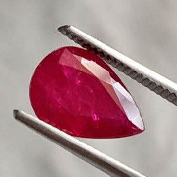 2.10 Carats Oval Cut Red Ruby Heated Mozambique GGI Certified Natural Corundum 192- 2.10 CT Pear LF