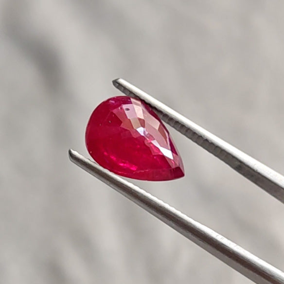 2.10 Carats Oval Cut Red Ruby Heated Mozambique GGI Certified Natural Corundum 192- 2.10 CT Pear LF
